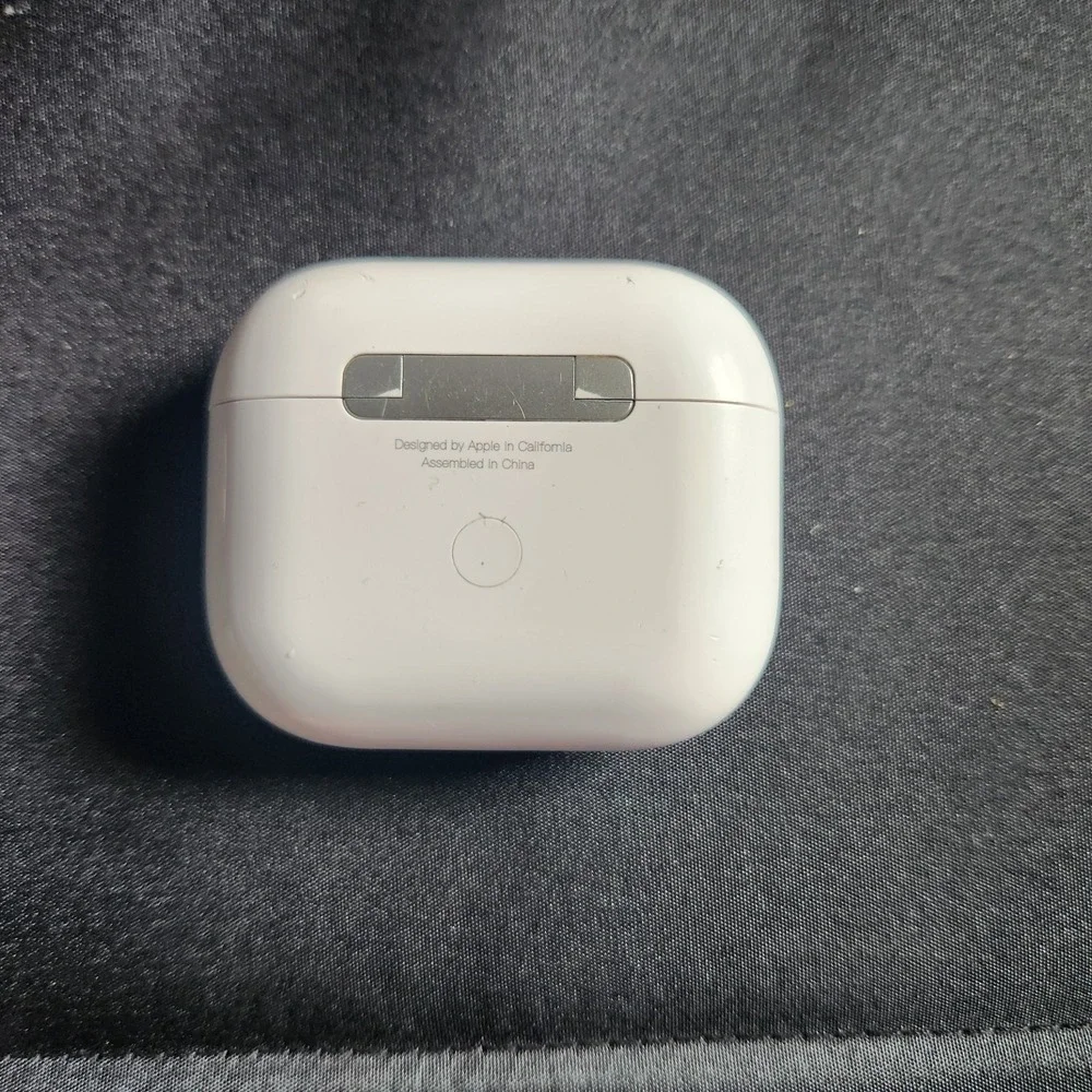 Apple AirPods 3rd Generation Charging Case Only. Genuine. Replacement. Works.